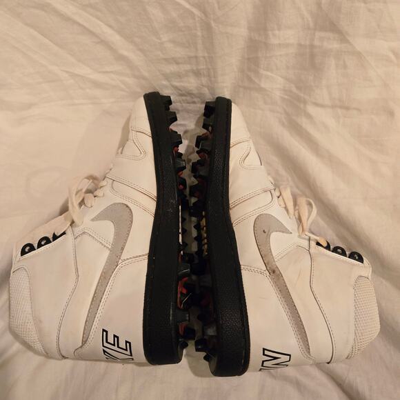 Vintage 1988 Nike Land Shark Football Cleats Size 12 Style 890103FT2 - Picture 8 of 11